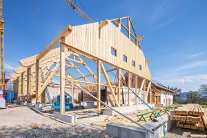 Stallgebäude aus Schnittholz in Berg im Attergau - Schoblocher Bau